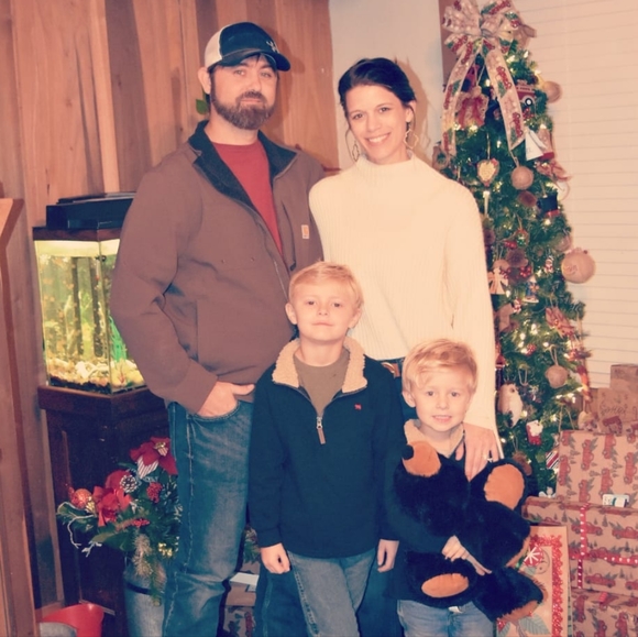 Meet your Posher, Teletha - Picture 2 of 3